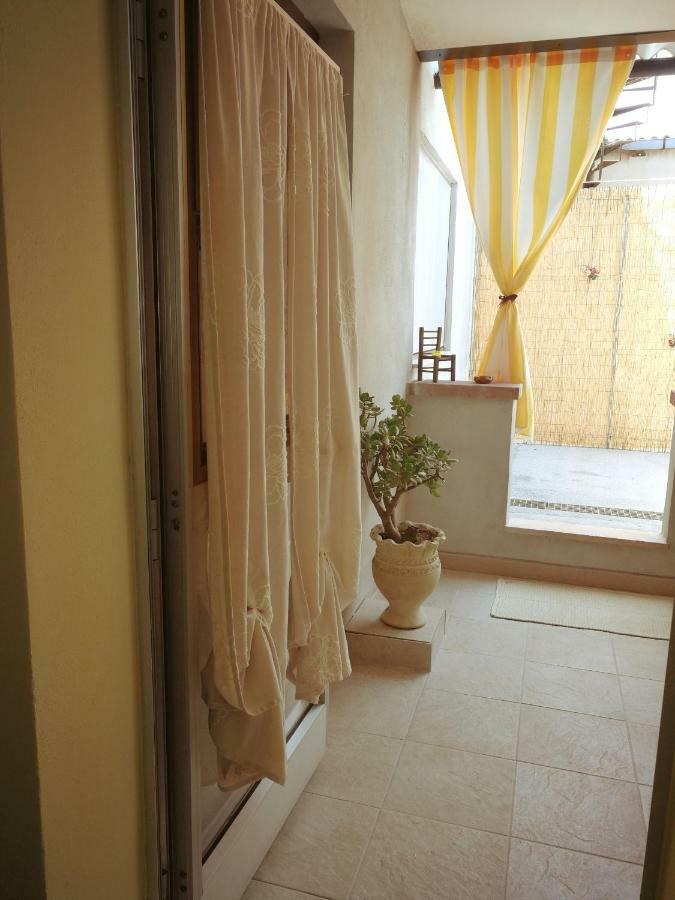 Villa Casa Debby Porto Torres Exterior foto